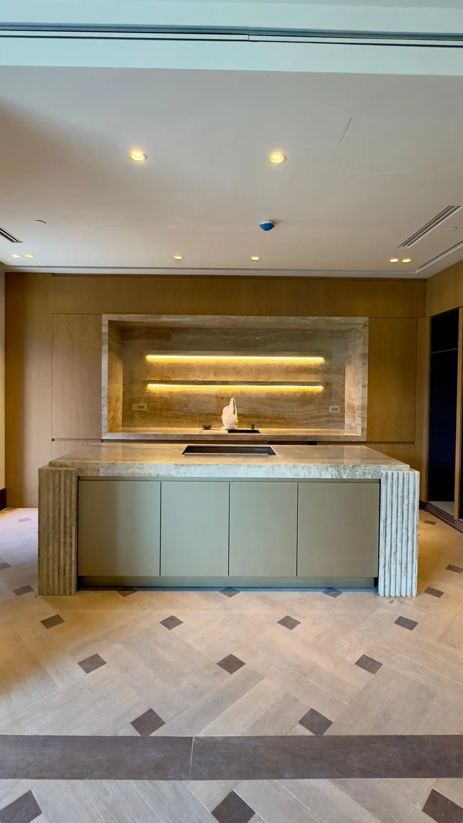 Fitted kitchen